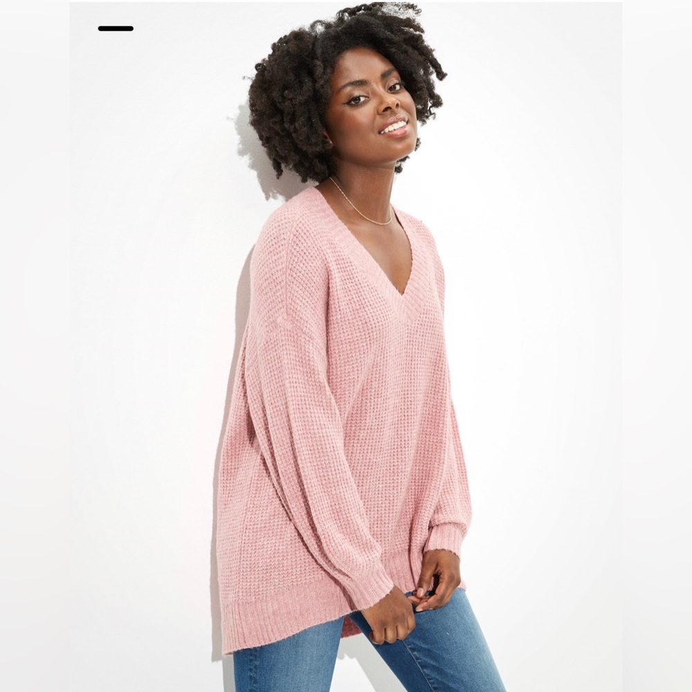 AE Oversized Dreamspun V-Neck Sweater in Blush